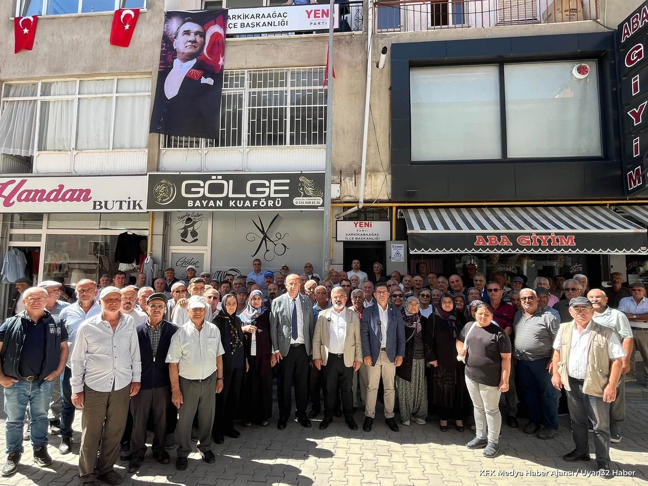 YENİ Parti Açılış Fotoğrafı