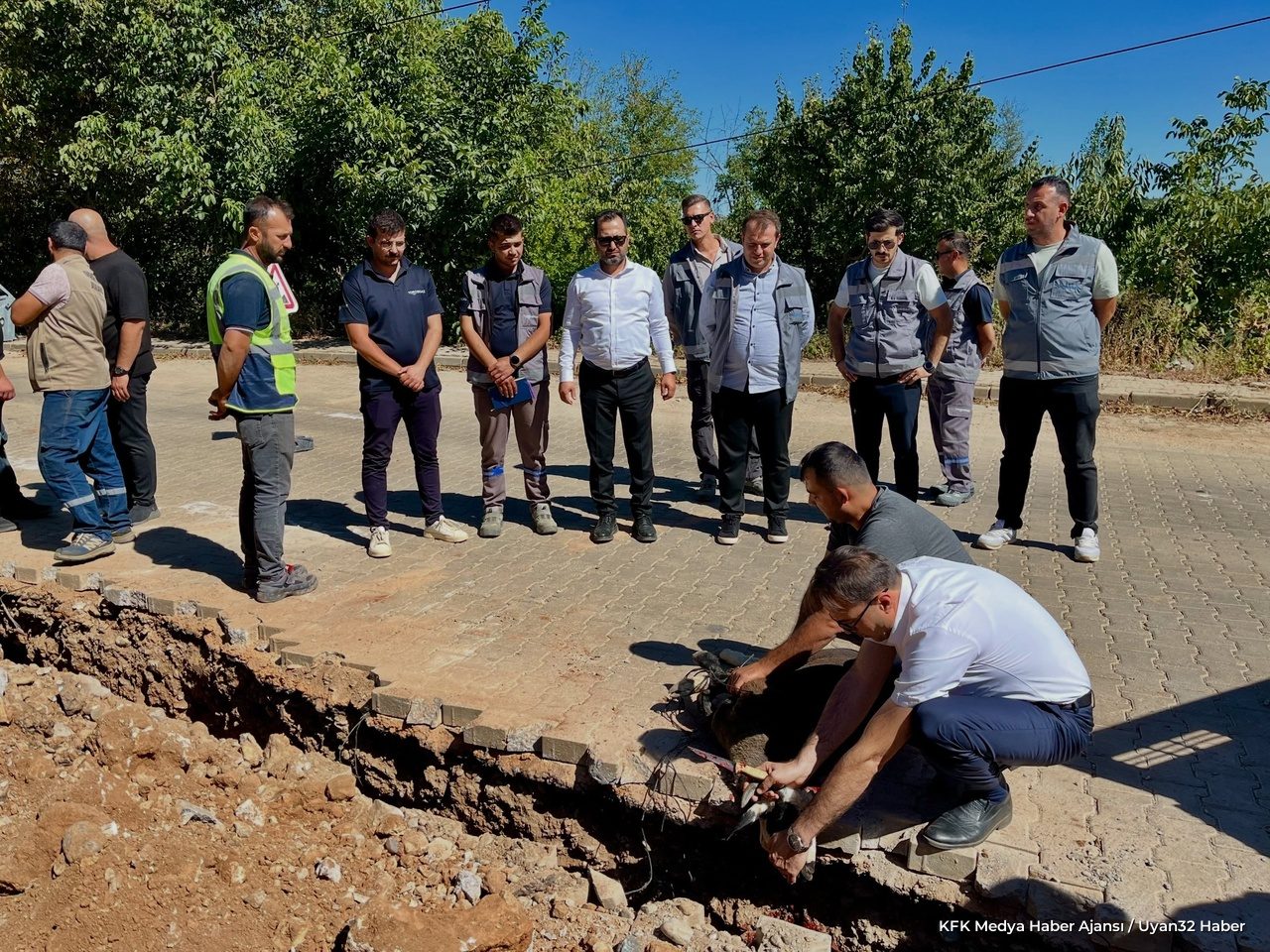 Yenişarbademli'de Doğalgaz Çalışmaları Başladı: İlk Kazma Vuruldu - Detay 3