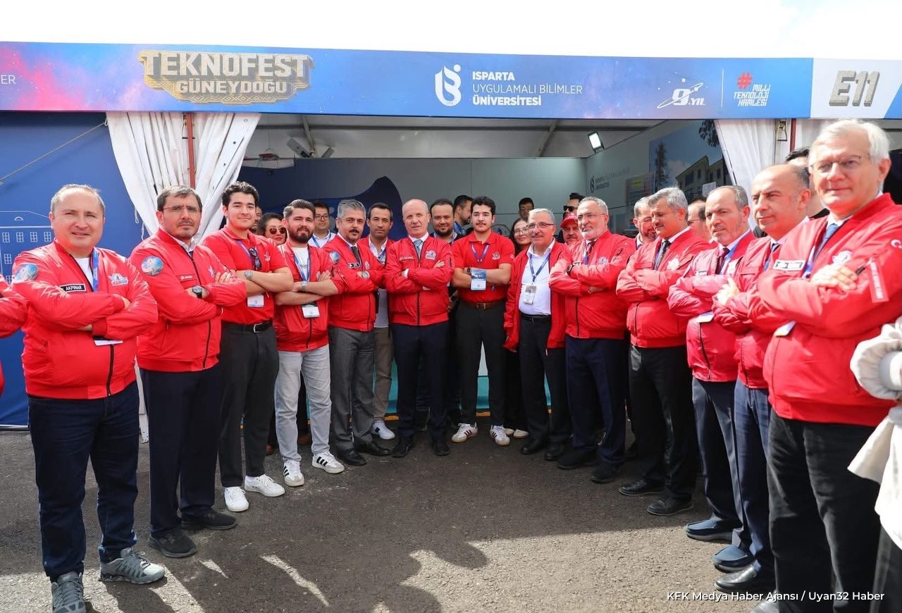 YÖK Başkanı Erol Özvar'dan TEKNOFEST'te ISUBÜ Standına Ziyaret