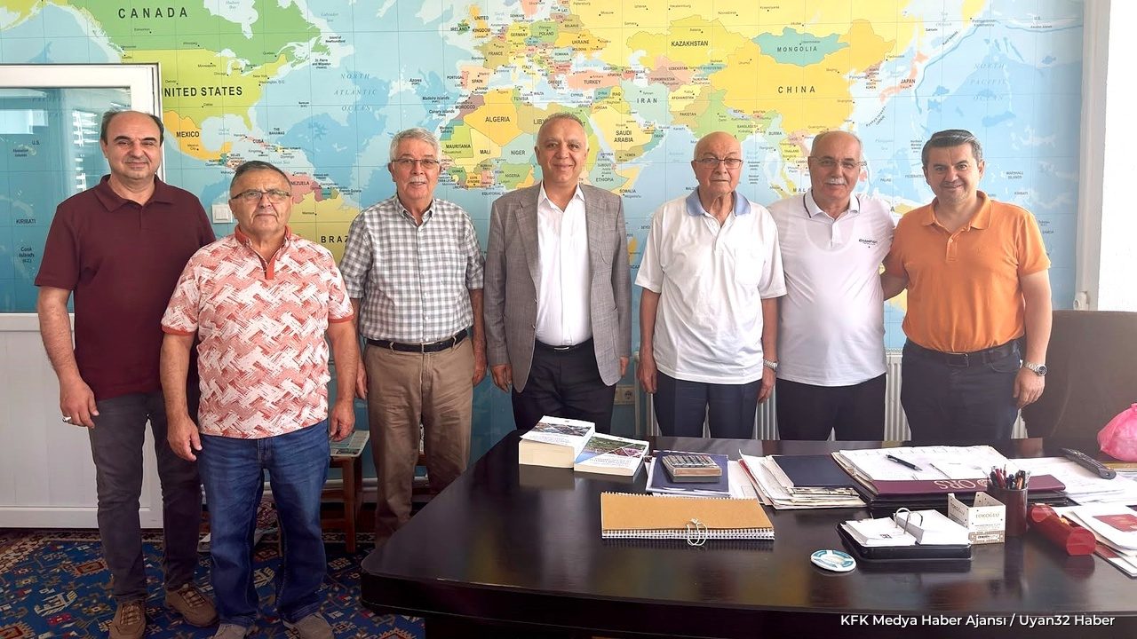 Yunus Karabulut Kaçıkoç'u Ziyaret Etti: Kitap Takdim Edildi