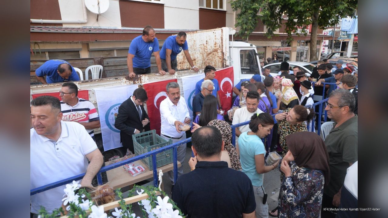Yüzyıllardır Süren Gelenek: Tarihi Helva İkramı Yapıldı