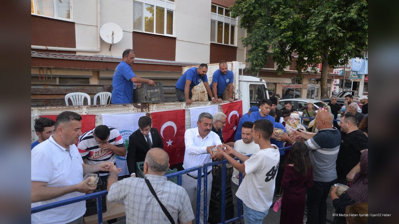 Yüzyıllardır Süren Gelenek: Tarihi Helva İkramı Yapıldı