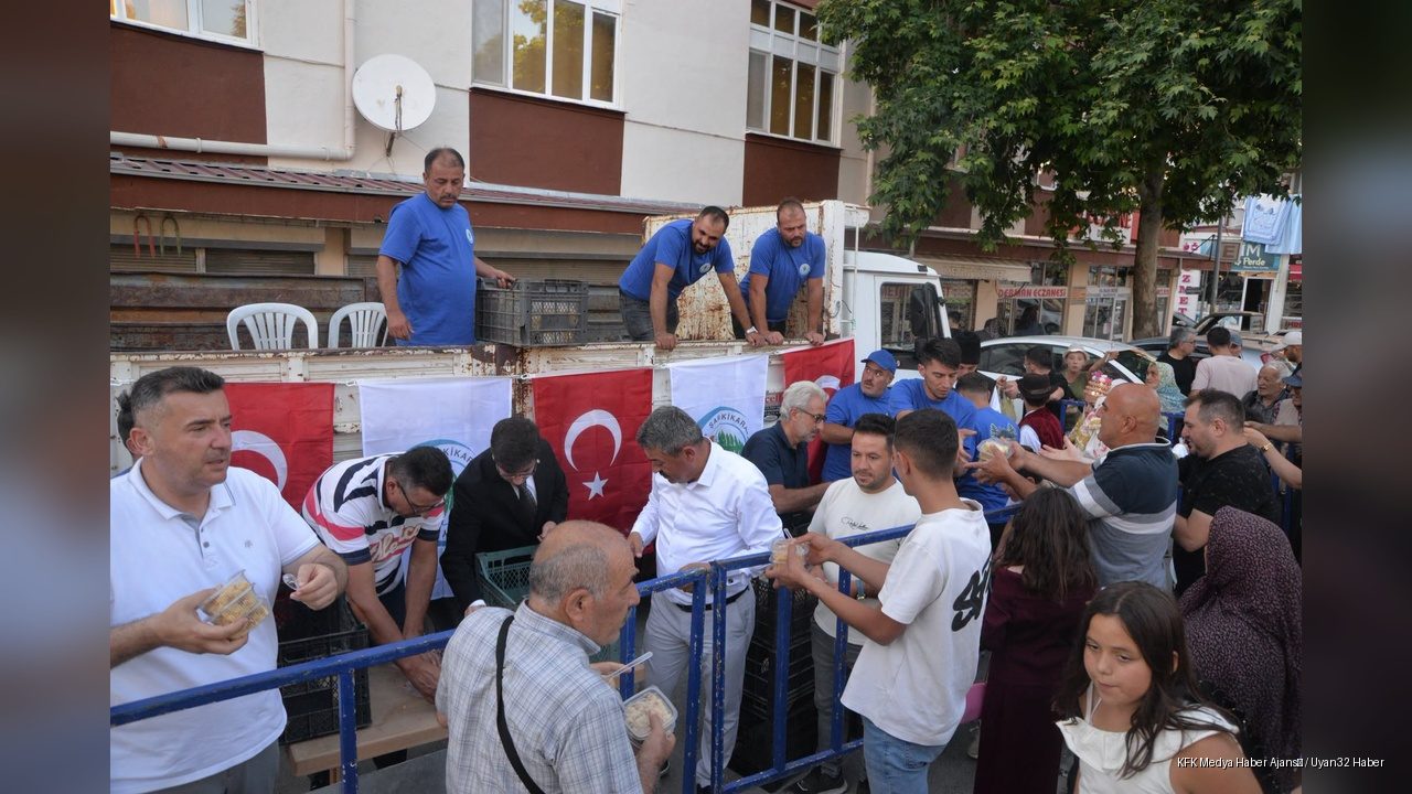 Yüzyıllardır Süren Gelenek: Tarihi Helva İkramı Yapıldı